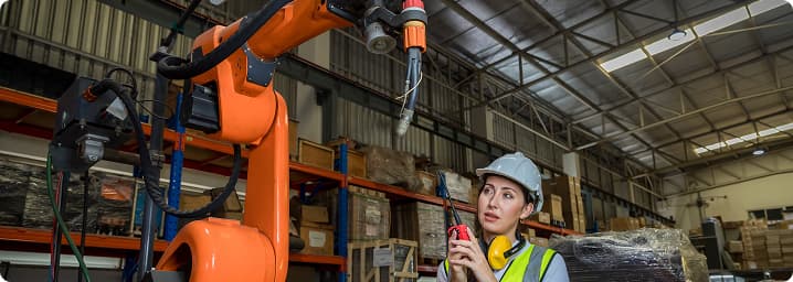 Línea de empaque automatizada con sensores y control digital